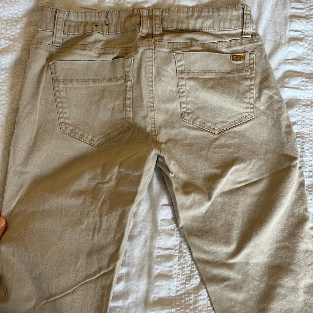 Stretchy khaki jeans